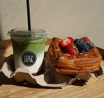 Smoothie and treat served at Oak Ca Phe (Birmingham)