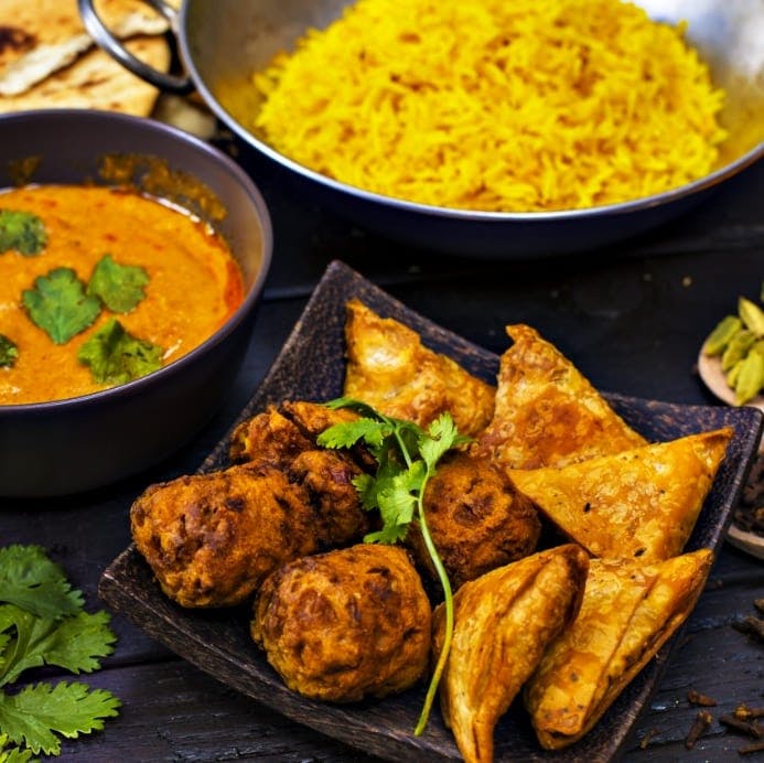 Order Delicious Curry, Rice and Samosas from Mosalla Hut!