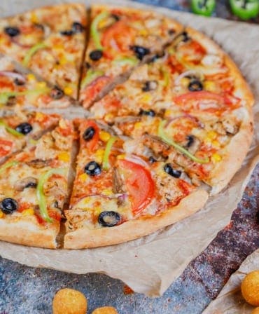 Create your own pizza at Hot Pizza and Grill (Purley)