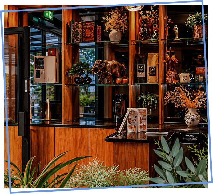 Enjoy bespoke drinks and fine wines at our bar at Finches (Bar)