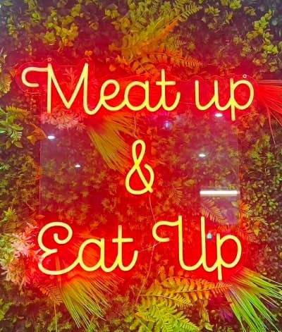 Order steak and other meat dishes online from Meat Up Spot (Swansea)