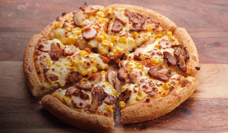 Order pizza online from Golden Pizza and Kebab (Swindon)