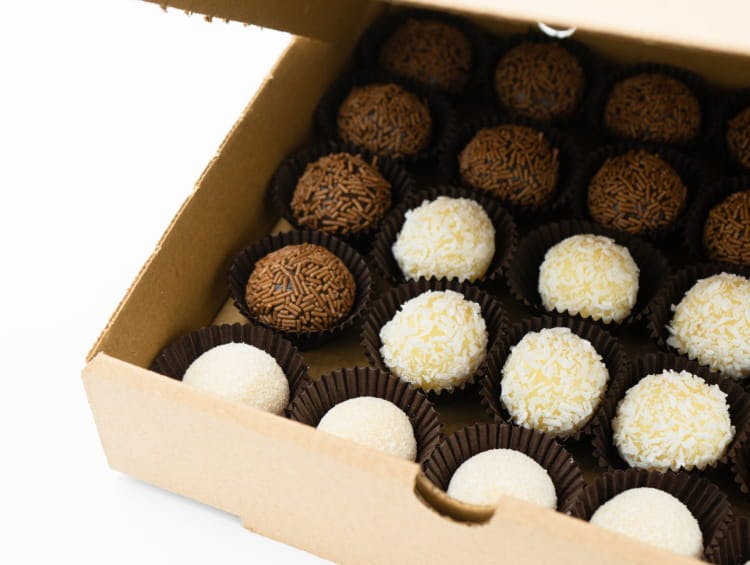 Order Brazilian desserts and cakes online from Tropi Bites (Express) Order Brazilian desserts and cakes online from Tropi Bites (Express)
