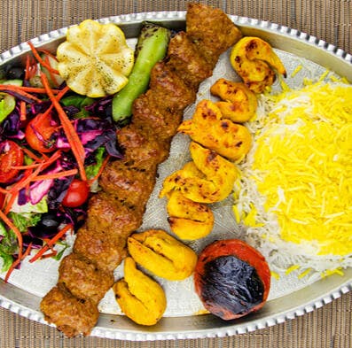 Thin, crispy lahmacun topped with flavourful minced meat at Dubai Restaurant