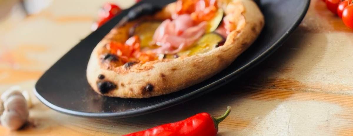 Start your online order from Lunablu, our Italian Restaurant and Takeaway in Muswell Hill